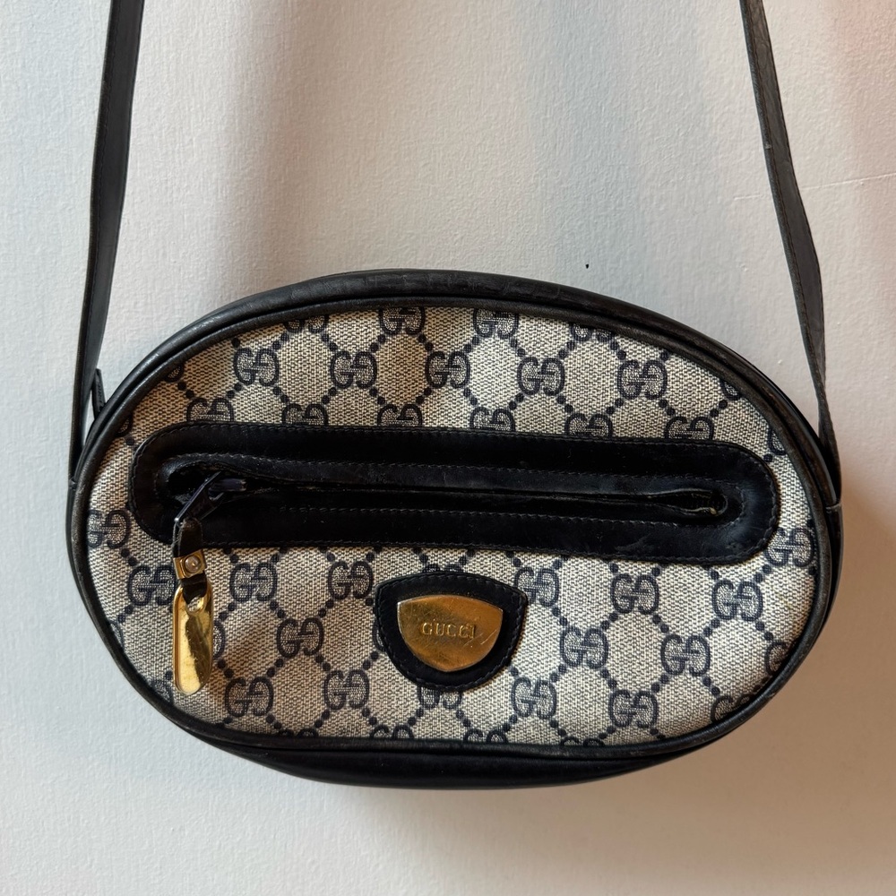 Gucci Black and Cream Crossbody Bag